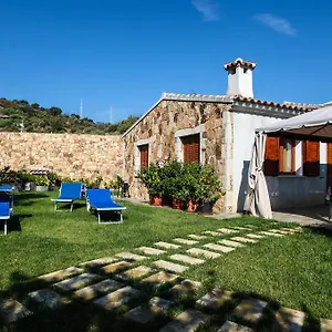 Stazzu Fioritu Casa vacanze San Teodoro (Sardinia)